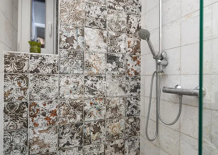Vintage Loft - Free Private Parking - Metro - Tram - Ac Apartmán *