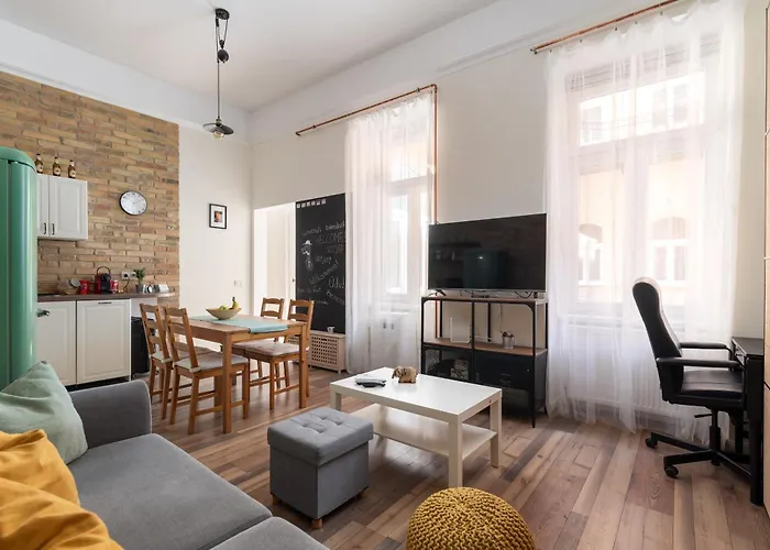 Vintage Loft - Free Private Parking - Metro - Tram - Ac Apartmán *